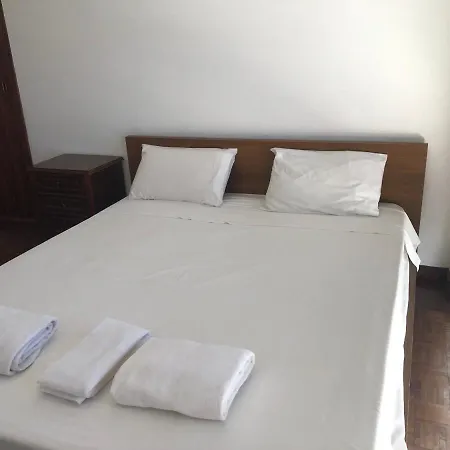 Gasthuis Avenida 83 *